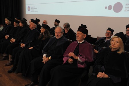 Click to zoom the picture.