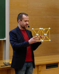 Prelegent i uczestnicy XXXVIII Wykład im. Aleksandra Jabłońskiego. Kliknij, aby powiększyć zdjęcie.