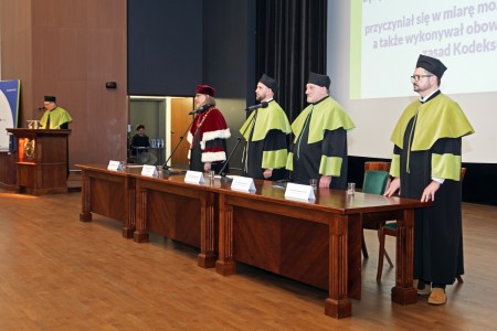 Kliknij, aby powiększyć zdjęcie.