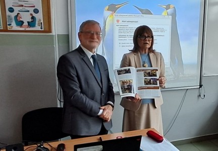 Promocja Wydziału Farmaceutycznego w Liceum Ogólnokształcącym w Lidzbarku. Kliknij, aby powiększyć zdjęcie.