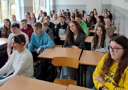 Promocja Wydziału Farmaceutycznego w Liceum Ogólnokształcącym w Lidzbarku. Kliknij, aby powiększyć zdjęcie.
