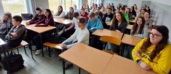 Promocja Wydziału Farmaceutycznego w Liceum Ogólnokształcącym w Lidzbarku. Kliknij, aby powiększyć zdjęcie.