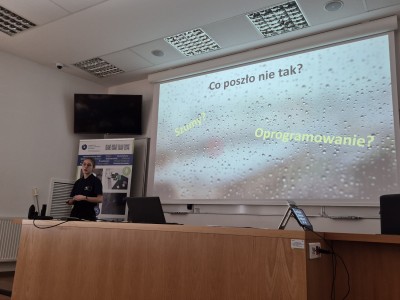 Kadry z XV finału Konkursu FAST  - prezentacje w salach wykładowych, ogłoszenie wyników. Kliknij, aby powiększyć zdjęcie.