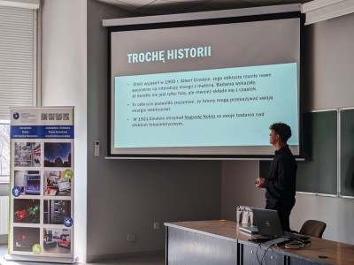 Kadry z XV finału Konkursu FAST  - prezentacje w salach wykładowych, ogłoszenie wyników. Kliknij, aby powiększyć zdjęcie.