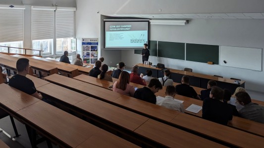 Kadry z XV finału Konkursu FAST  - prezentacje w salach wykładowych, ogłoszenie wyników. Kliknij, aby powiększyć zdjęcie.