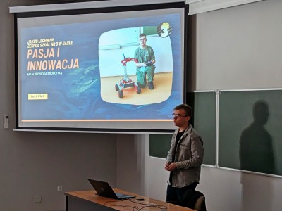 Kadry z XV finału Konkursu FAST  - prezentacje w salach wykładowych, ogłoszenie wyników. Kliknij, aby powiększyć zdjęcie.
