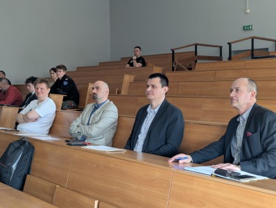 Kadry z XV finału Konkursu FAST  - prezentacje w salach wykładowych, ogłoszenie wyników. Kliknij, aby powiększyć zdjęcie.