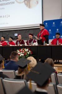 Uroczyste Dyplomatorium kierunku Farmacja 05 kwietnia 2025 r.. Kliknij, aby powiększyć zdjęcie.