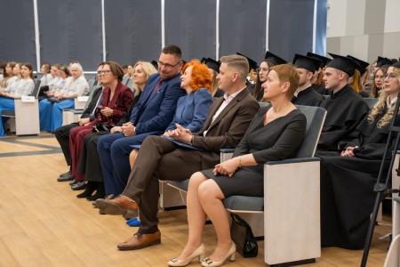 Uroczyste Dyplomatorium kierunku Farmacja 05 kwietnia 2025 r.. Kliknij, aby powiększyć zdjęcie.