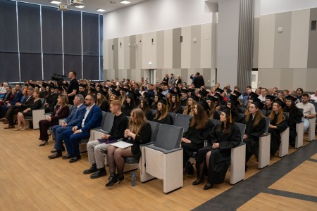 Uroczyste Dyplomatorium kierunku Farmacja 05 kwietnia 2025 r.. Kliknij, aby powiększyć zdjęcie.