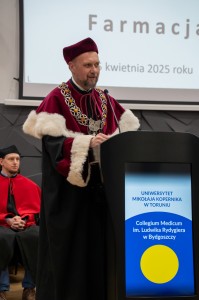Uroczyste Dyplomatorium kierunku Farmacja 05 kwietnia 2025 r.. Kliknij, aby powiększyć zdjęcie.