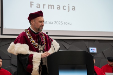 Uroczyste Dyplomatorium kierunku Farmacja 05 kwietnia 2025 r.. Kliknij, aby powiększyć zdjęcie.