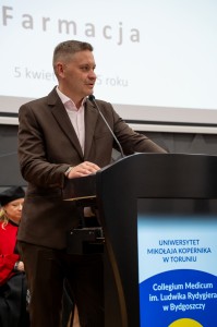 Uroczyste Dyplomatorium kierunku Farmacja 05 kwietnia 2025 r.. Kliknij, aby powiększyć zdjęcie.