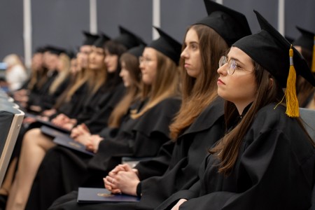 Uroczyste Dyplomatorium kierunku Farmacja 05 kwietnia 2025 r.. Kliknij, aby powiększyć zdjęcie.