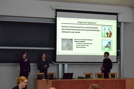 Kadry z auli Wydziału Matematyki i Informatyki z III edycji Międzywydziałowego Konkursu Projektów Zespołowych. Kliknij, aby powiększyć zdjęcie.