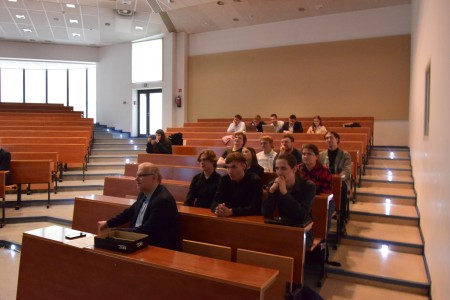 Kadry z auli Wydziału Matematyki i Informatyki z III edycji Międzywydziałowego Konkursu Projektów Zespołowych. Kliknij, aby powiększyć zdjęcie.