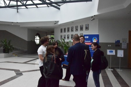Kadry z auli Wydziału Matematyki i Informatyki z III edycji Międzywydziałowego Konkursu Projektów Zespołowych. Kliknij, aby powiększyć zdjęcie.