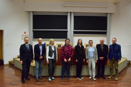 Kadry z auli Wydziału Matematyki i Informatyki z III edycji Międzywydziałowego Konkursu Projektów Zespołowych. Kliknij, aby powiększyć zdjęcie.