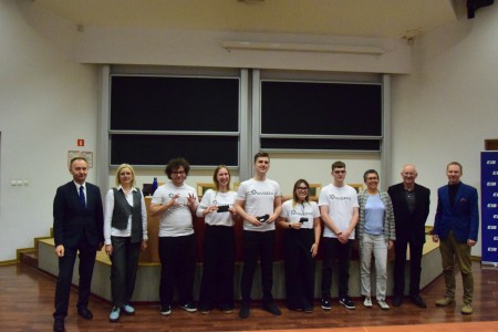 Kadry z auli Wydziału Matematyki i Informatyki z III edycji Międzywydziałowego Konkursu Projektów Zespołowych. Kliknij, aby powiększyć zdjęcie.