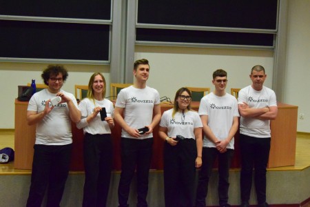 Kadry z auli Wydziału Matematyki i Informatyki z III edycji Międzywydziałowego Konkursu Projektów Zespołowych. Kliknij, aby powiększyć zdjęcie.