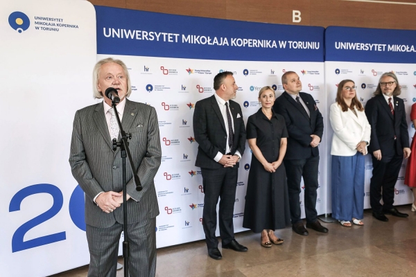 Kliknij, aby powiększyć zdjęcie.
