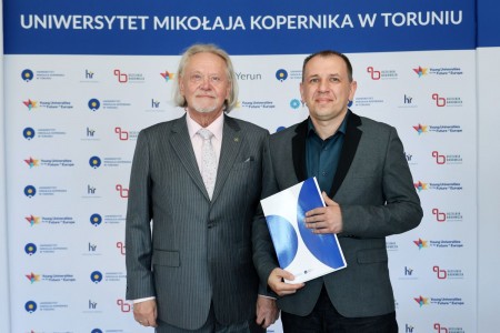 Kliknij, aby powiększyć zdjęcie.