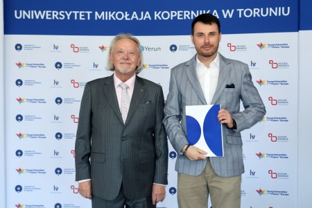 Kliknij, aby powiększyć zdjęcie.