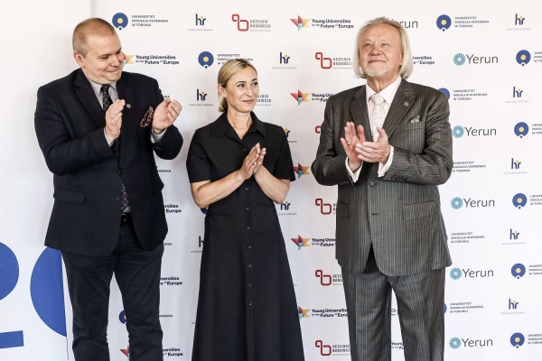 Kliknij, aby powiększyć zdjęcie.