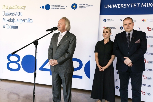 Kliknij, aby powiększyć zdjęcie.