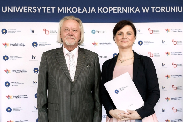 Kliknij, aby powiększyć zdjęcie.
