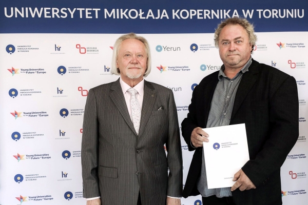 Kliknij, aby powiększyć zdjęcie.