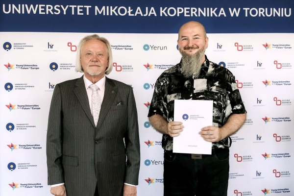 Kliknij, aby powiększyć zdjęcie.