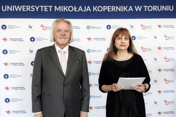 Kliknij, aby powiększyć zdjęcie.