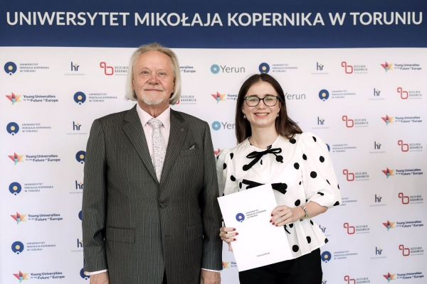 Kliknij, aby powiększyć zdjęcie.