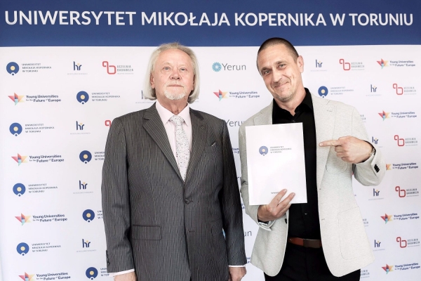 Kliknij, aby powiększyć zdjęcie.