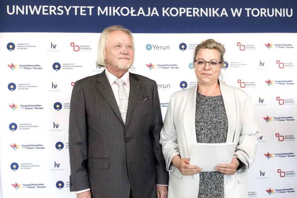 Kliknij, aby powiększyć zdjęcie.