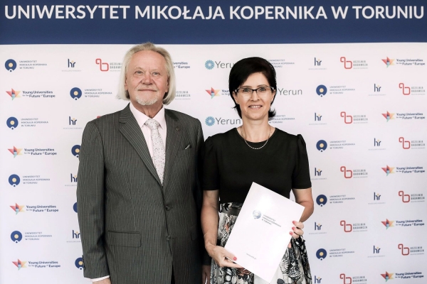 Kliknij, aby powiększyć zdjęcie.