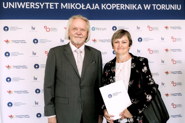 Kliknij, aby powiększyć zdjęcie.
