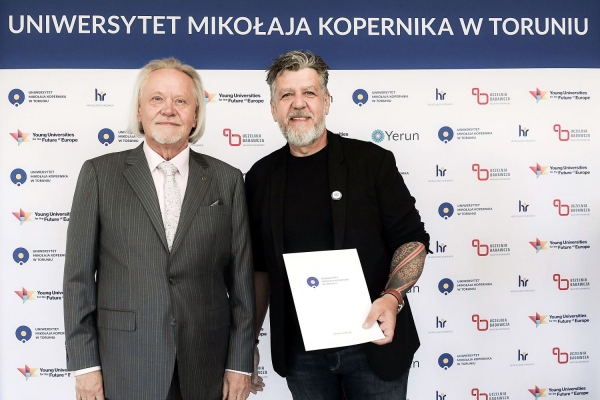 Kliknij, aby powiększyć zdjęcie.