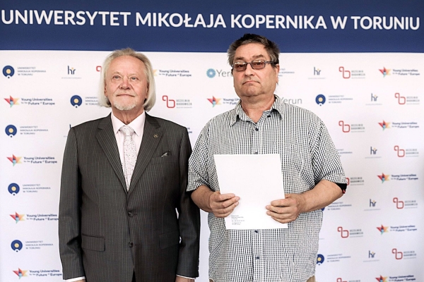 Kliknij, aby powiększyć zdjęcie.