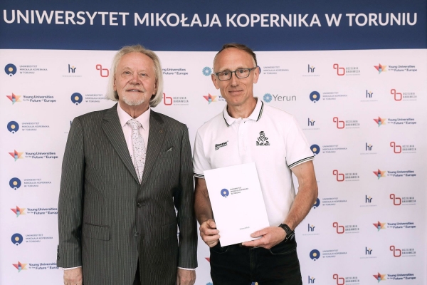 Kliknij, aby powiększyć zdjęcie.