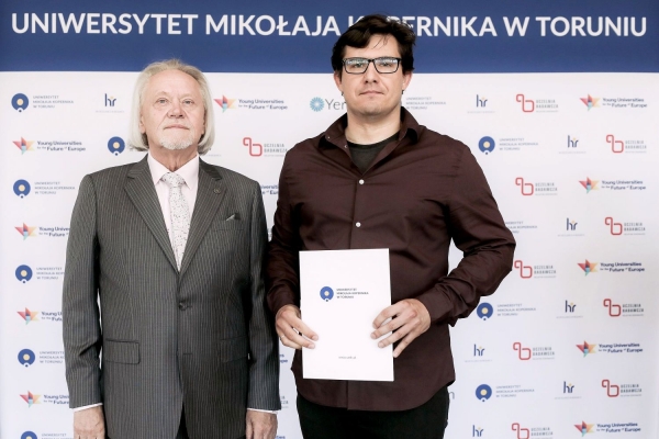 Kliknij, aby powiększyć zdjęcie.