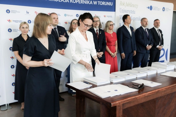 Kliknij, aby powiększyć zdjęcie.