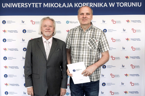 Kliknij, aby powiększyć zdjęcie.