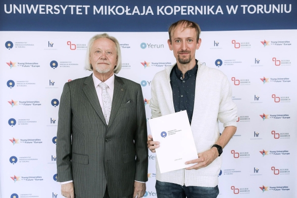 Kliknij, aby powiększyć zdjęcie.