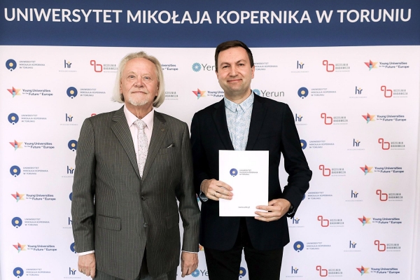 Kliknij, aby powiększyć zdjęcie.