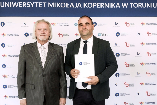 Kliknij, aby powiększyć zdjęcie.