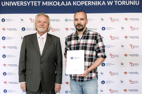 Kliknij, aby powiększyć zdjęcie.