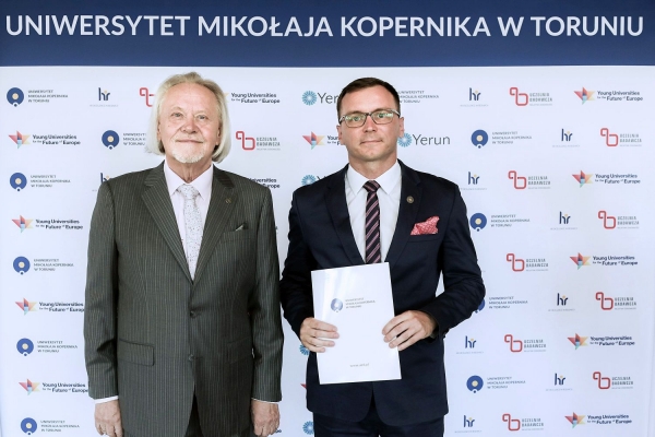 Kliknij, aby powiększyć zdjęcie.