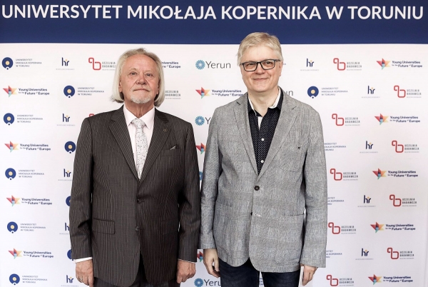 Kliknij, aby powiększyć zdjęcie.
